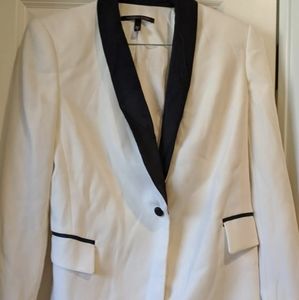 Victoria's Secret tuxedo style white blazer. Sz 6